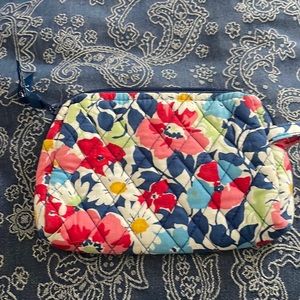 Ver Bradley floral small cosmetic case